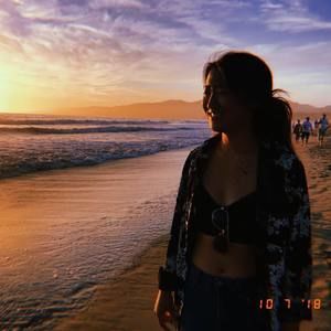 Meet your Posher, Claire